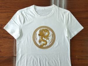 良い価格 繊維の精密なカスタムエムボッシングインクスタンプラベル製造 オンライン