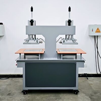 良い価格 KY-0205 正確な温度制御と調節可能な圧力デジタル制御パネル付きの二重ヘッド液圧製衣類エムボッシングマシン オンライン